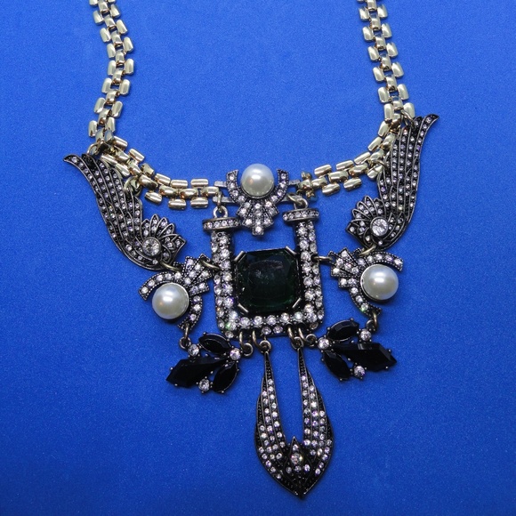 Statement Rhinestone Angel Wing Necklace - Picture 2 of 8